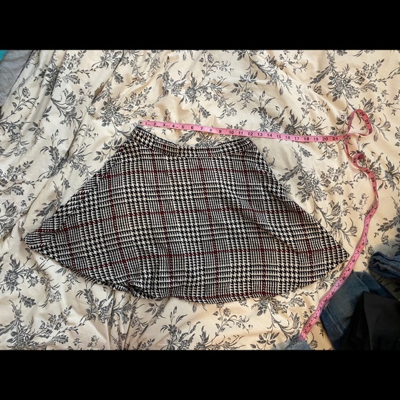 American Apparel houndstooth plaid mini skirt - Picture 2 of 6